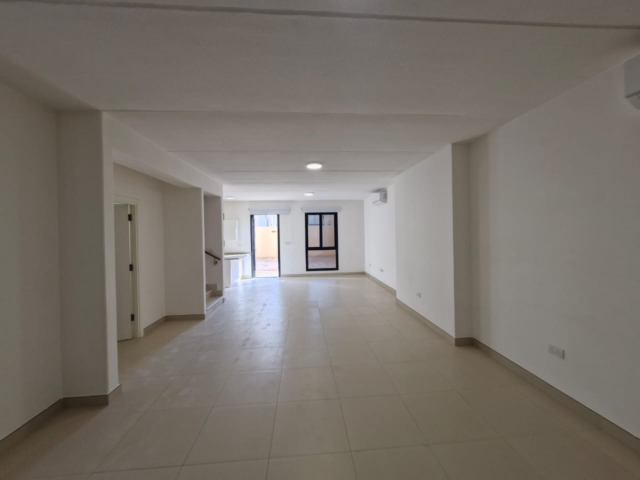 🏡 *Modern Townhouse for Rent in Sedra (Roshn) – Stylish & Family-Friendly* 👨‍👩‍👧‍👦